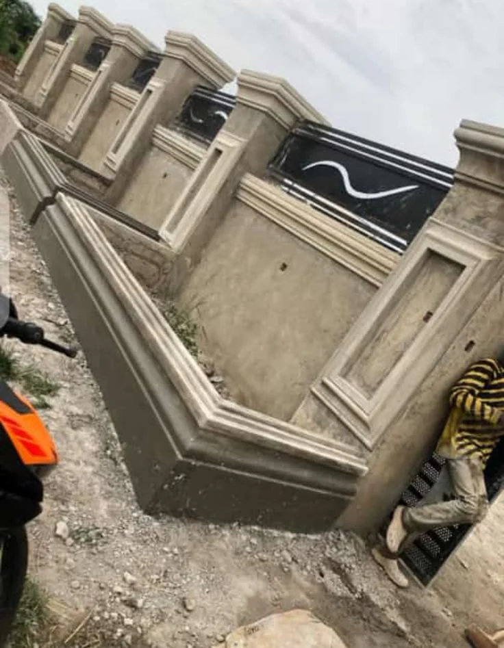 giá đắp phù điêu xi măng ngoài trời