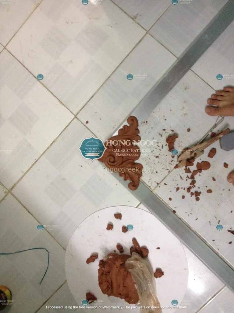 phù điêu xi măng trang trí quán nướng ngoài trời